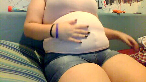 Girl weight gain progression, สาวอ้วนฉี่, chubby belly