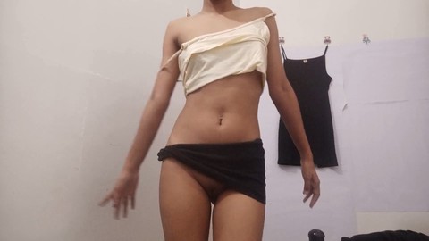 Amateur Indian beauty's homemade video pleasuring herself