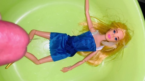Compilation de giclées et de plaisir humide - Poupées Barbie, jouets sexuels, et plus encore!