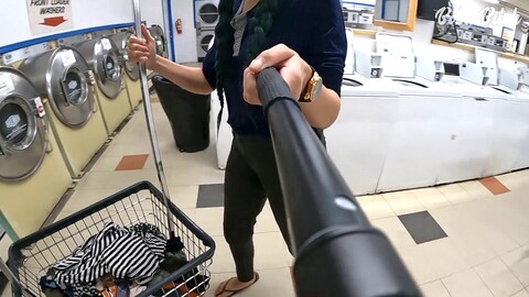 露出狂, 裸足, 公共  露出狂, 裸足, 公共