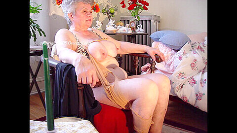 Granny, naked club, naked granny