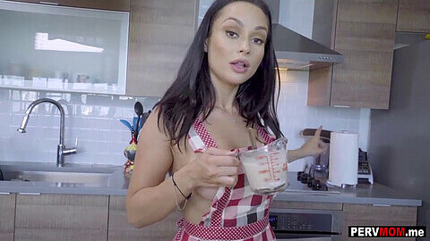 Mature stepmom Crystal Rush passes time with intense oral on stepson's huge shaft while cooking