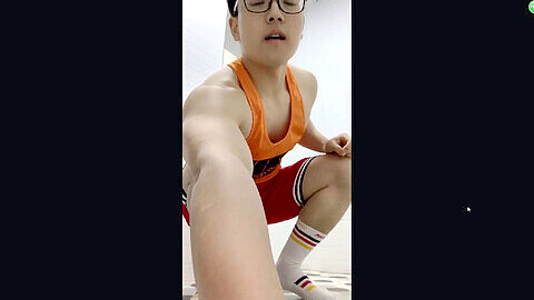 Chinese solo, chinese maleshow, chinese glasses