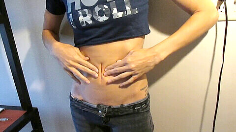 belly button play :)