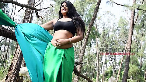 Sexy Bengali babe with big tits in sexy photoshoot