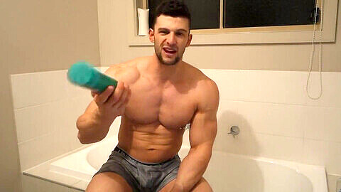 Webcam, bodybuilder bath, muscle bodybuilder hunk
