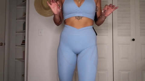 Tight leggings, gym shorts, tight pussy