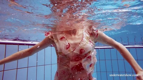 Sensual Italian beauty Martina enjoys an underwater adventure