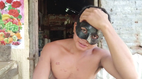 Un ragazzo Pinoy parla sporco in azione gay solista