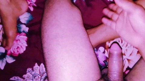 Eine nepalesische MILF mit massiven Titten genießt Hardcore-Sex mit dem Stiefbruder in dampfender desi Aktion