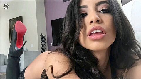 Snapchat veronica rodriguez snap, ass up latina, ass closeup