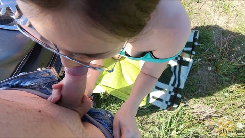 Passionate outdoor blowjob and wild fuck-fest - facial