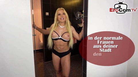 Schlanke deutsche Teenagerin Natalia Pearl wird in einer wilden Gangbang-Cum-Party vollgespritzt!