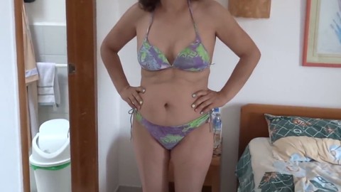 Beach exhibitionist: My hot Latina wife puts on a show! (Movie 1 of 3)