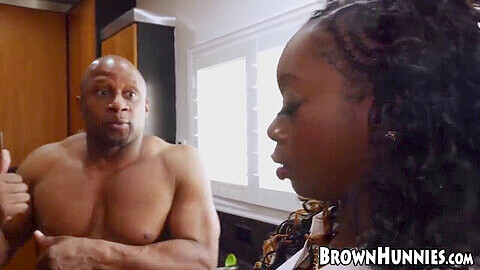 Hung black beau nails enthralling ebony cooter of his teen girlfriend in HD video