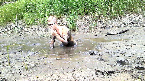Mud holi nude open, mud diving, fango