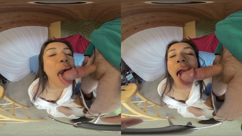 VR-Blowjob im Schlafzimmer: Asiatische Schönheit schluckt große Ladung in 3D-Realität